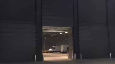 Acoustic insulating vertical sliding doors - The Royal Arena Concert Venue